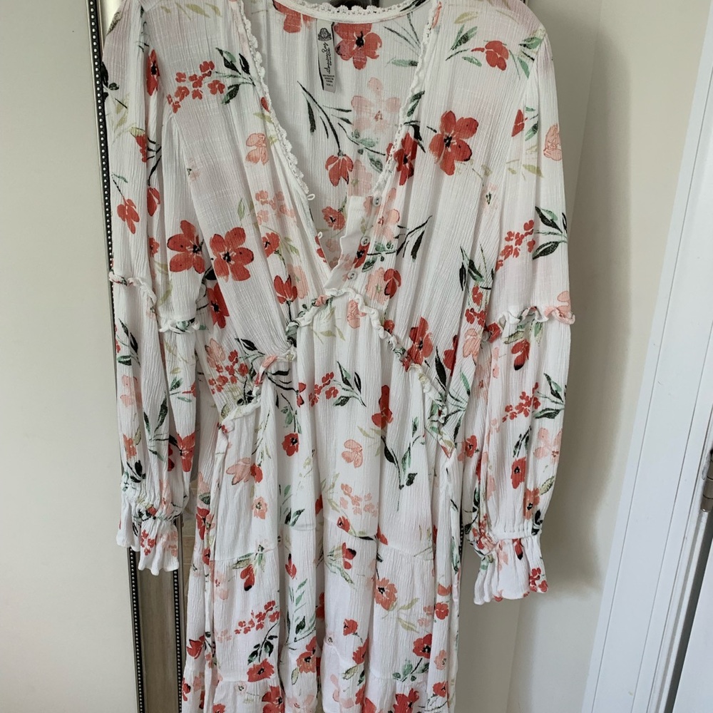 Casual white floral print dress